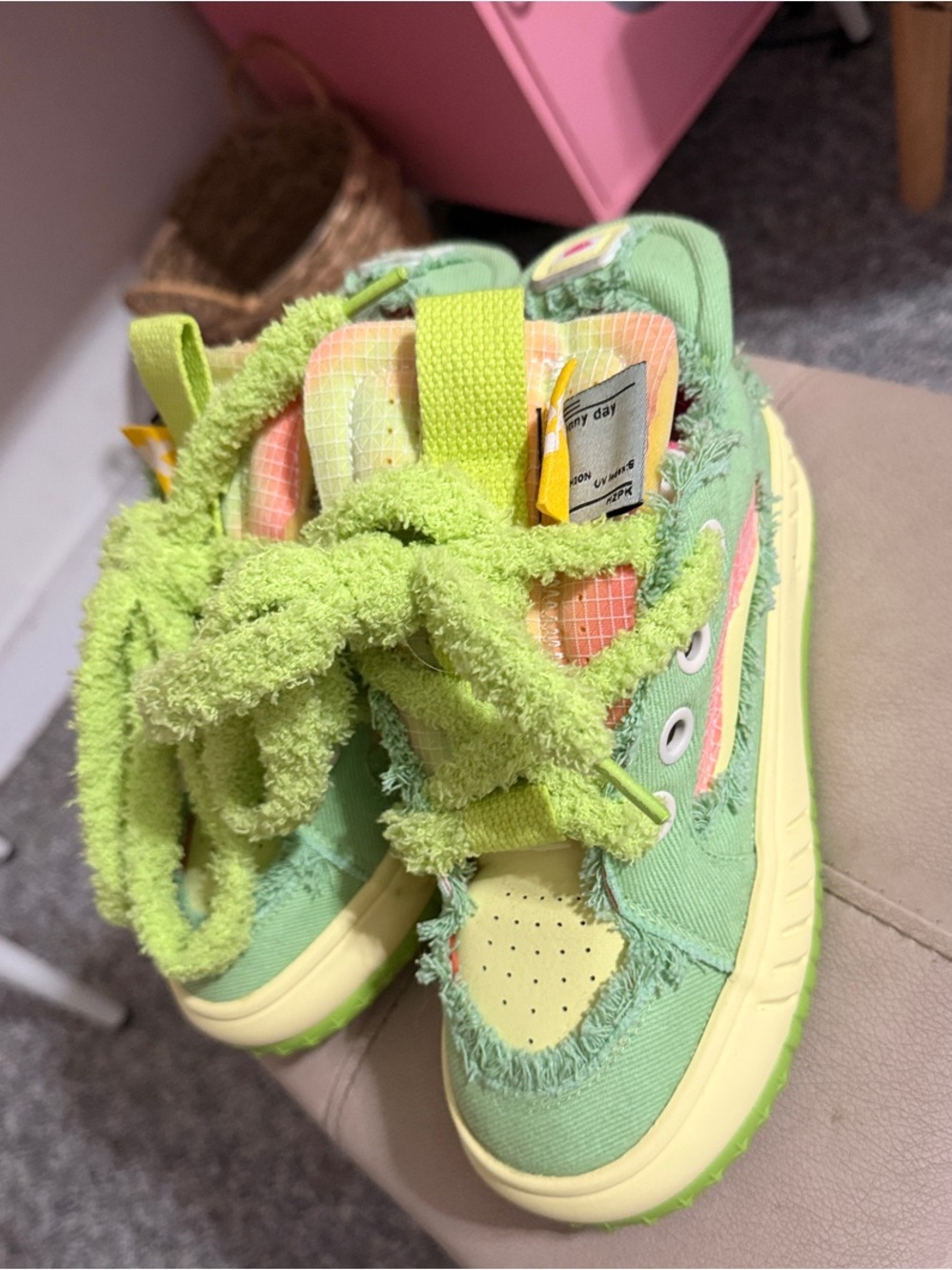 SHEIN Green & Yellow Kids Frayed Casual Sneakers